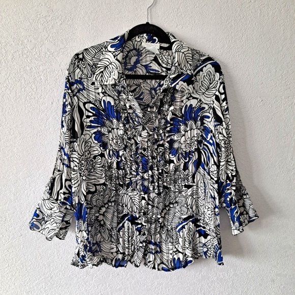 Worthington Tops - Worthington white and black floral blouse